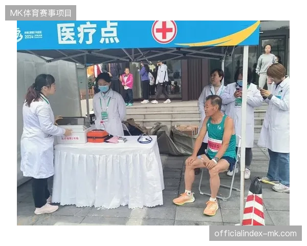 赛事运营方盲目堆叠高规格医疗保障器材，却忽视了医疗赞助品牌价值的系统性折损